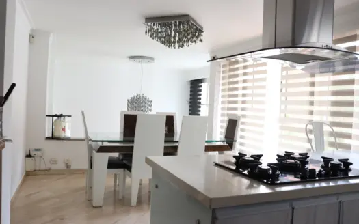 Casa en arriendo – Asomadera no.2, Medellín