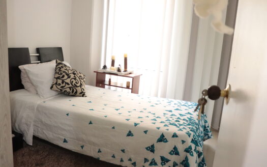Venta de bonita casa  con acceso a  la avenida las palmas