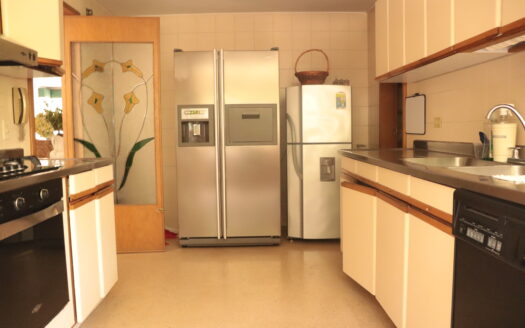VENTA DE APARTAMENTO MUY AGRADABLE Y GENEROSA AREA EN EL POBLADO